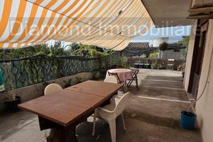 Appartamento con cortile a Sant'Alfio