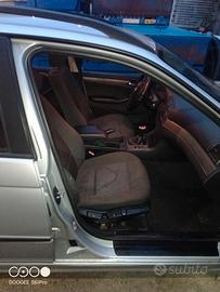 AUTO BMW 320 D