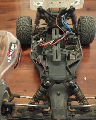 Greve in Chianti. Buggy 2WD Ansmann racing X2