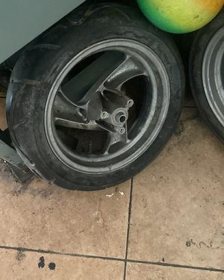 Gomme peugeout  vivacity 50cc