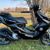 YAMAHA AEROX 50 R ANNO 2014 SCOOTER 50 ORIGiNALE