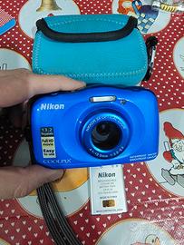 Nikon Coolpix W100 (Waterproof)