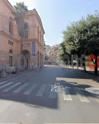 Salerno centro- ampia soluzione