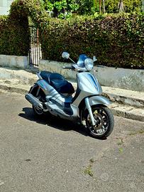 Piaggio Beverly 500 - O4