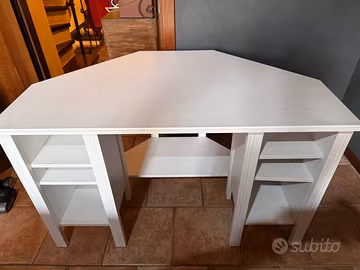 Mobile  ikea brusali angolare