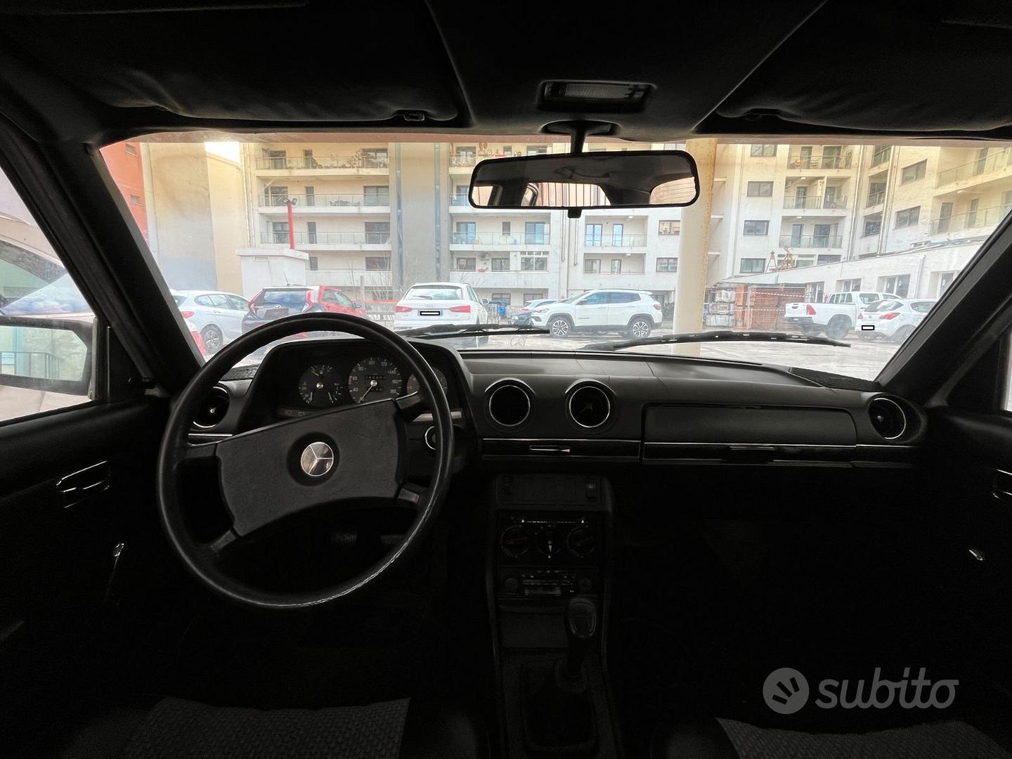 Mercedes-Benz W123 1981 photo 5
