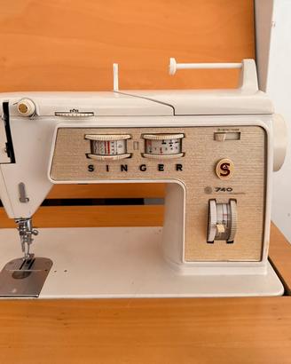 MACCHINA DA CUCIRE SINGER 740 CON MOBILETTO