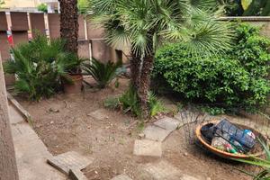 Villa libera su 4 lati con giardino