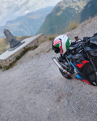 BMW 1000r m