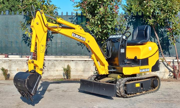 E108 Mini escavatore 10 q EURODIG allargabile