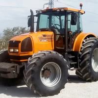 TRATTORE RENAULT