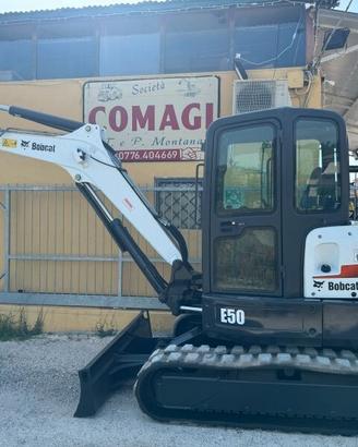 MINIESCAVATORE BOBCAT E50 GIROSAGOMA 2017 A/C