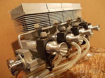 Motore a scoppio 4 cilindri e varie turbine