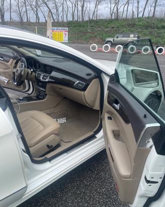 Mercedes CLS 350 cdi blue efficiency 4 matic