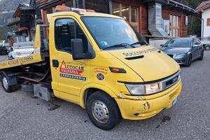 Iveco 35s12 carroattrezzi 