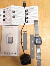 Smartwatch sportivo con cinturino inox