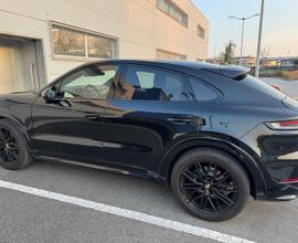 Porsche Cayenne Coupè GTS 4.0 V8 460cv 2024