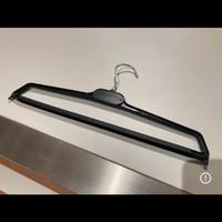 Lotto n.70 grucce pantaloni