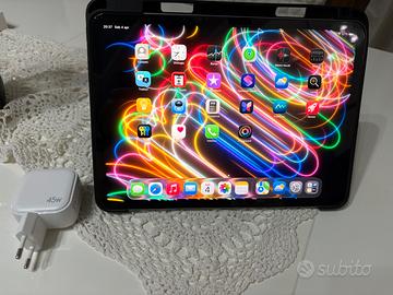 Ipad pro 11 , 4 Generazione, M2 , 256 gb 480 tratt