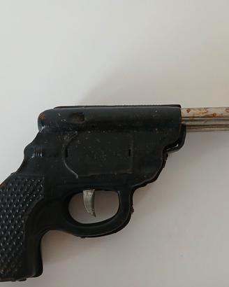 pistola giocattolo vintage in latta