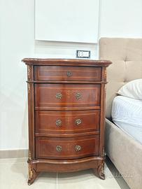 Comodini a 3 cassetti e trittico arte povera