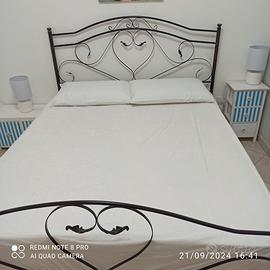 Letto in ferro matrimoniale Cuore decorato