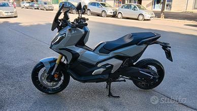 Honda X-ADV 750 PARI AL NUOVO