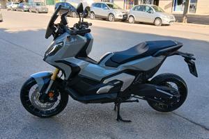 Honda X-ADV 750 PARI AL NUOVO