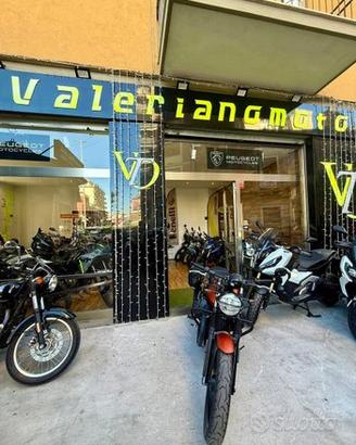 Motoguzzi v7 stone 2022 con 17.000km VALERIANOMOTO