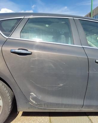 Porta posteriore dx OPEL ASTRA J del 2013