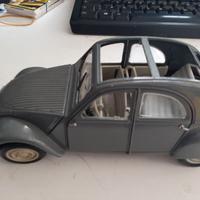 MODELLINO CITROEN 2CV 1 : 18 MAISTO