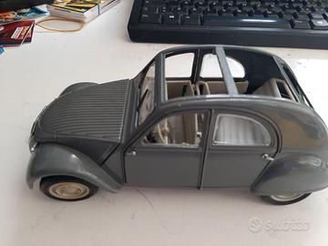 MODELLINO CITROEN 2CV 1 : 18 MAISTO