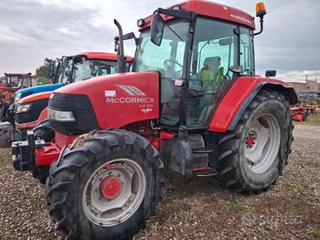 Trattore MC CORMICK/CASE mod. CX105