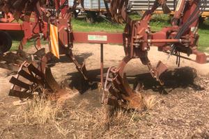 Aratro bivomere Tolusso