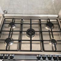 Fornelli a gas e forno elettrico (La Germania 1882