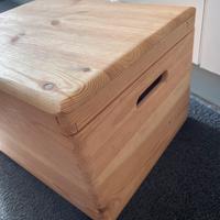 Box con coperchio in legno di pino