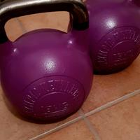 2 Kettlebell XENIOS 18kg da competizione 