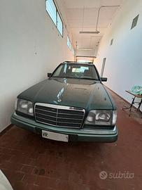 MERCEDES E250 - 1993