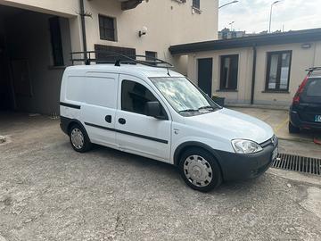 Opel combo 1.6 benz/metano
