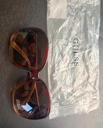 Occhiali da sole GUESS
