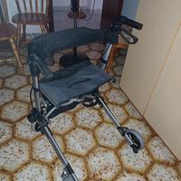 Girello con seduta per deambulare