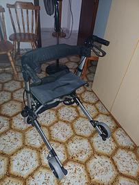 Girello con seduta per deambulare