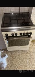 Fornelli da cucina con forno