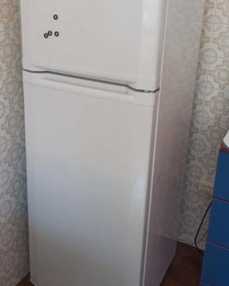 Frigorifero Beko bianco a due porte