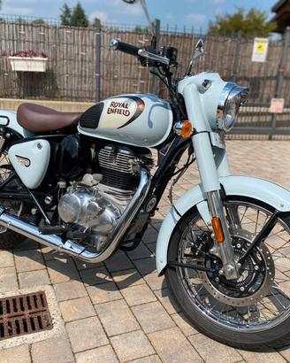 classic 350 halcyon grey Royal Enfield