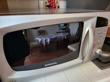 Microonde Samsung con Grill e Funzioni Automatiche