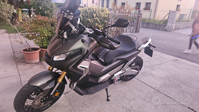 Honda x-adv 750
