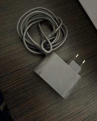 Caricabatterie di dyson v11 outside