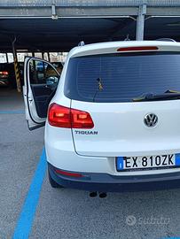 VOLKSWAGEN TIGUAN 2015