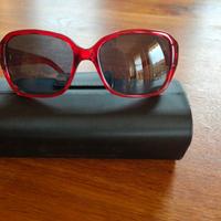 Occhiali da sole rossi